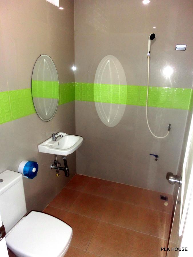 Apartamento Pek House Phuket Exterior foto