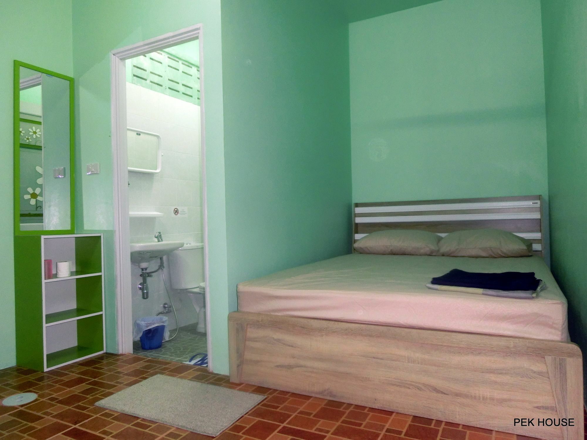 Apartamento Pek House Phuket Exterior foto